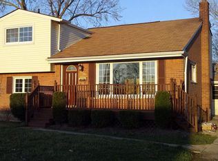6560 Cadillac St, Garden City, MI 48135