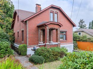 906 N 87th St, Seattle, WA 98103