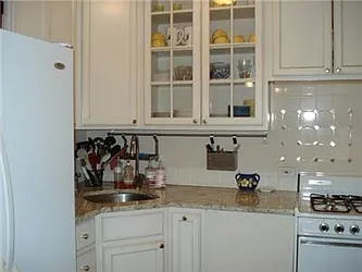 Rented by R New York