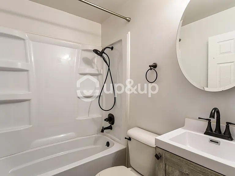 905 Barat Ln — Photo 8