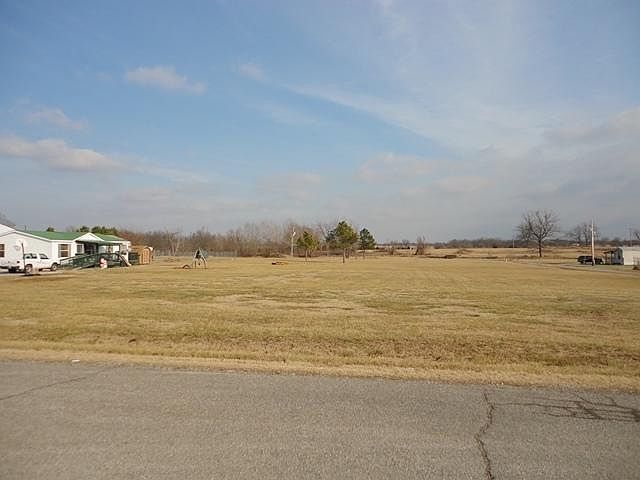 2nd image of 2 66th Acres