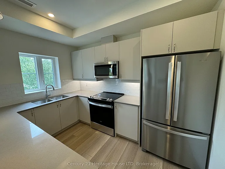 119 Lincoln St #304 — Photo 5