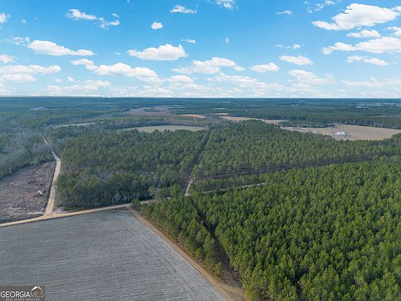 2nd image of 3 Reddish Rd