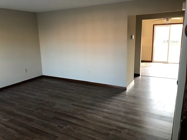 2 bed, 1.5 bath, 1280 sqft, $1,525 — Photo 3