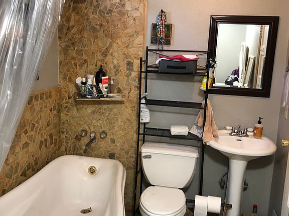 Main bathroom
