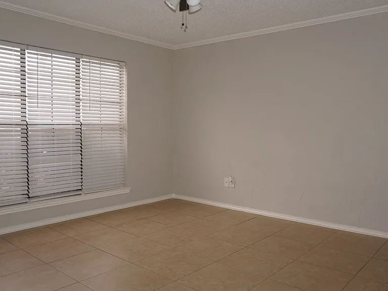 2728 Copper Creek Dr #107 — Photo 4