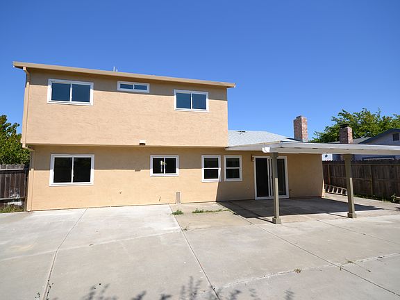 3rd image of 219 Columbus Dr