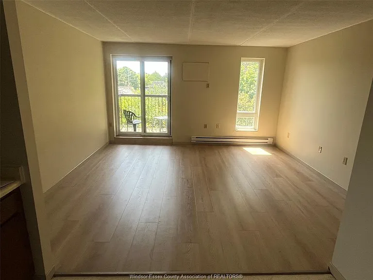26 Alice St N #303 — Photo 6