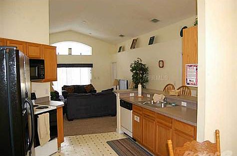 4th image of 531 Majesty Dr