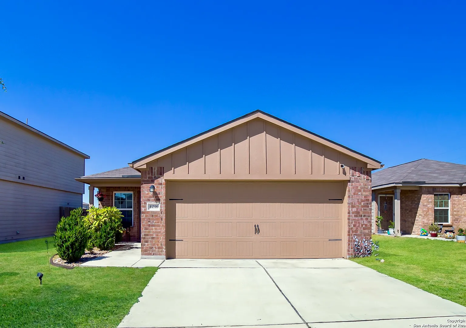 3 bed, 1588 sqft, $1,750 — Photo 1
