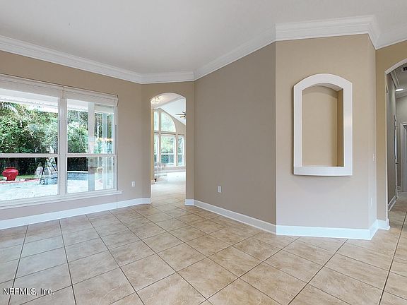 4th image of 1284 Harbour Town Dr