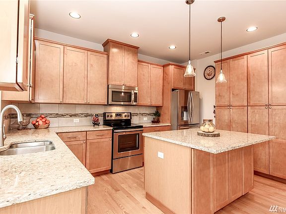 5th image of 2717 123rd Avenue Ct E