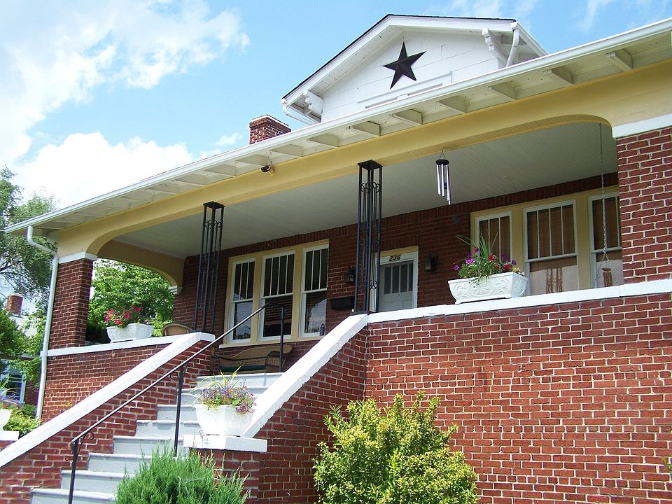 1st image of 236 Gunn Ave