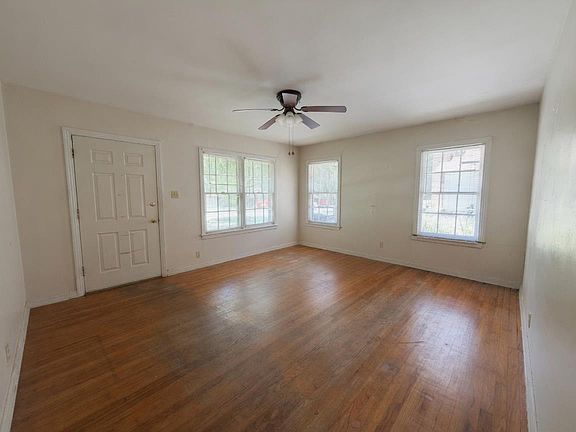 5th image of 608 Green St