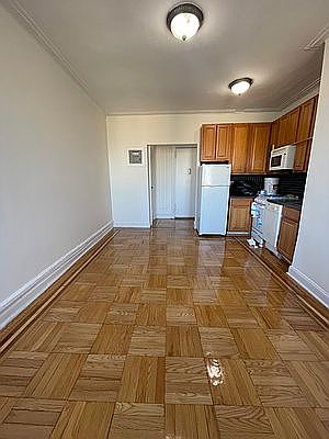 2nd image of 5025 Broadway APT 6H