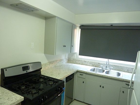 5th image of 195 W California Blvd #11