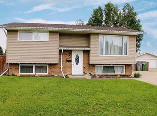 4724 S 28th St, Lloydminster, SK S9V 1G9