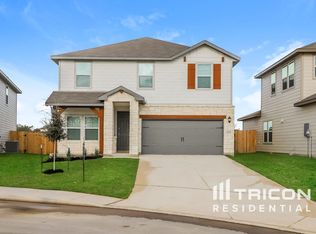 13511 Paxton Blvd, Saint Hedwig, TX 78152