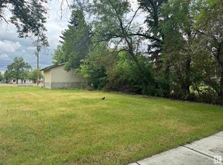 4709 51st Ave, Wetaskiwin, AB T9A0T6