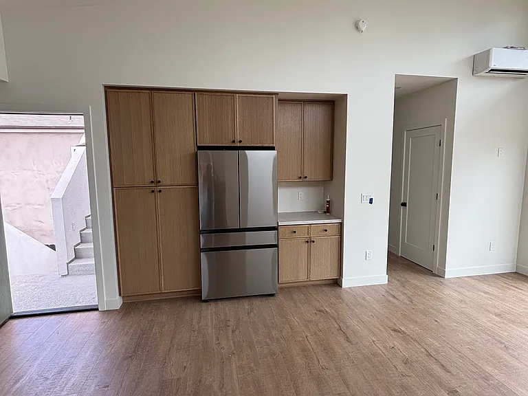 4050 Sequoia St — Photo 3