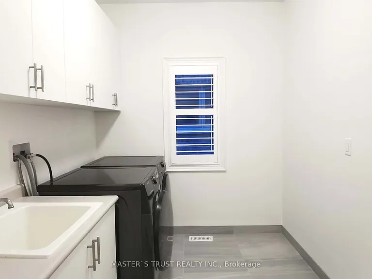 33 Terrain Ct — Photo 30