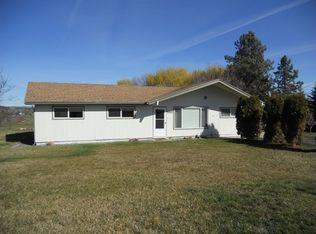 540 SW Colfax Ln, Madras, OR 97741