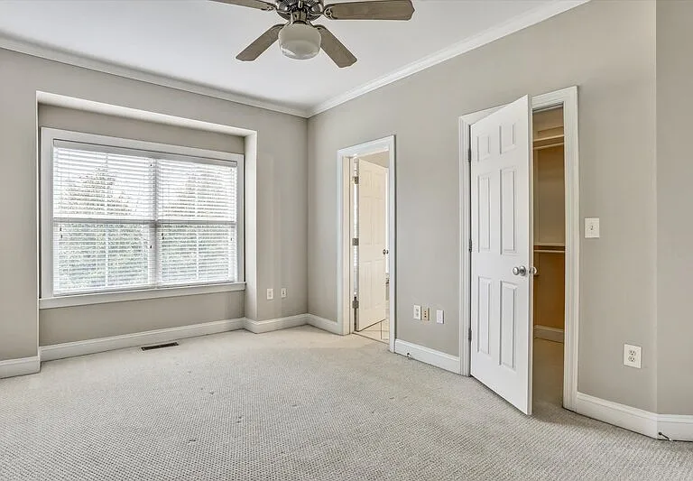324 Carlyle Park Dr — Photo 16