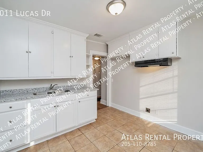2011 Lucas Dr — Photo 12