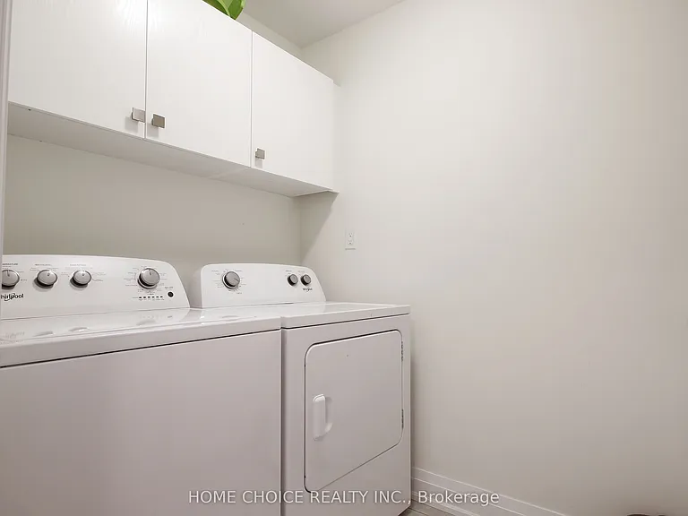 32 Ferragine Cres — Photo 24