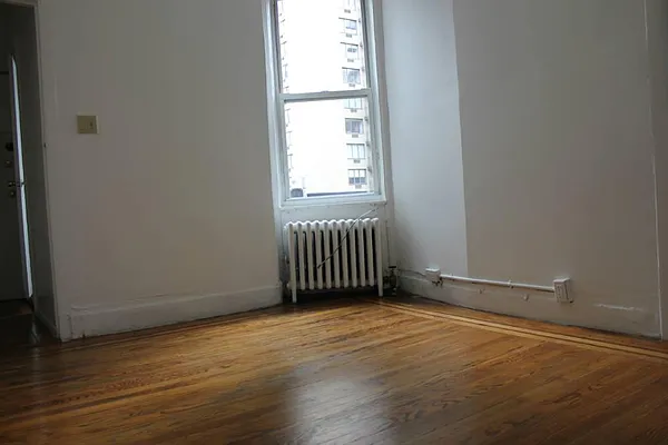Rented by Town Residential | media 18