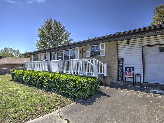 3rd image of 1133 W Shawnee Ave