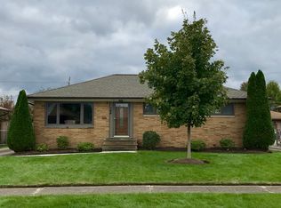144 E Dawnwood Dr, Seven Hills, OH