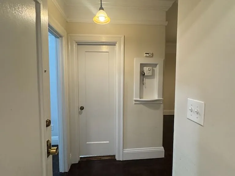 1240 Grove St — Photo 3