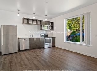 4493 NE Rodney Ave UNIT B, Portland, OR 97211