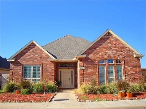 2929 Loma Linda Ln