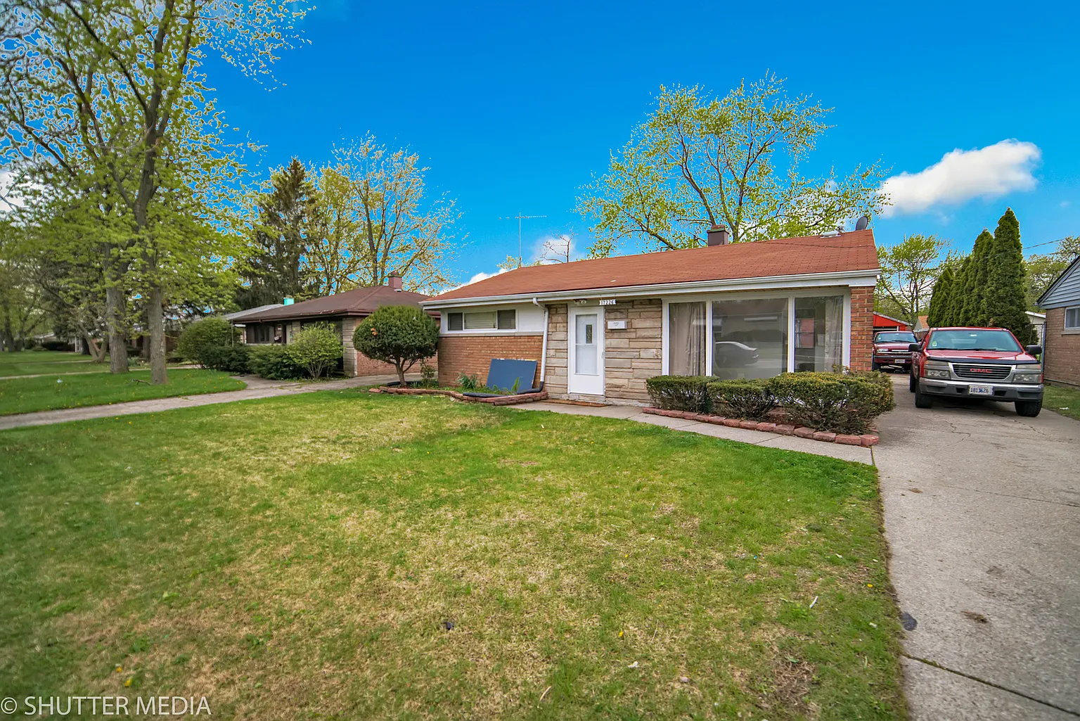 17226 Roy St photo 1