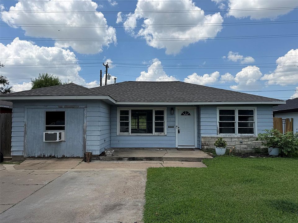 1st image of 2209 18th St