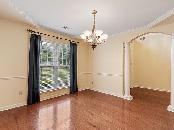 3rd image of 4781 Molsonwood Dr