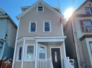 424 S 16th St, Newark, NJ 07103