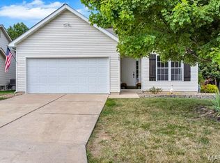 505 Indian Lake Dr, Wright City, MO 63390