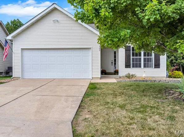 505 Indian Lake Dr, Wright City, MO 63390