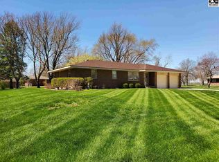 2107 Northridge Rd, Hutchinson, KS 67502