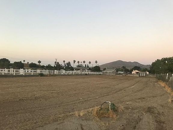 5th image of 4048 Corona Ave