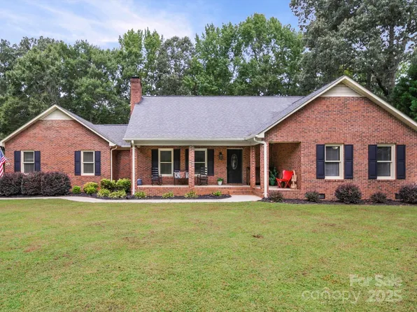 102 Jeffrey Cir, Wingate, NC 28174