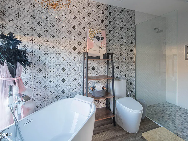 6110 E Edgemont Ave — Photo 82