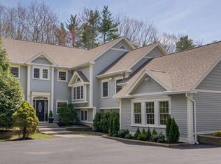 31 Old Blue Point Rd, Scarborough, ME 04074