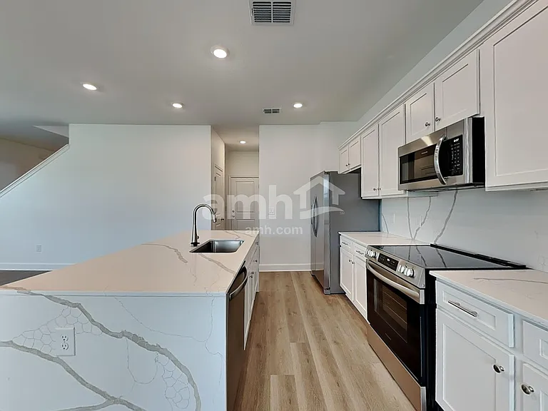 1783 Crooked Creek St — Photo 3