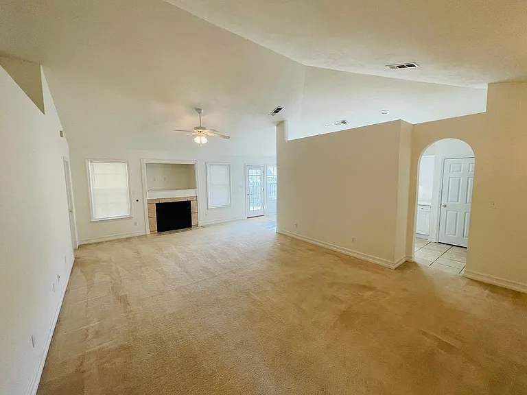 2031 Sunny Dale Dr — Photo 5