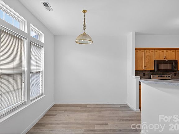 5th image of 6921 Creft Cir