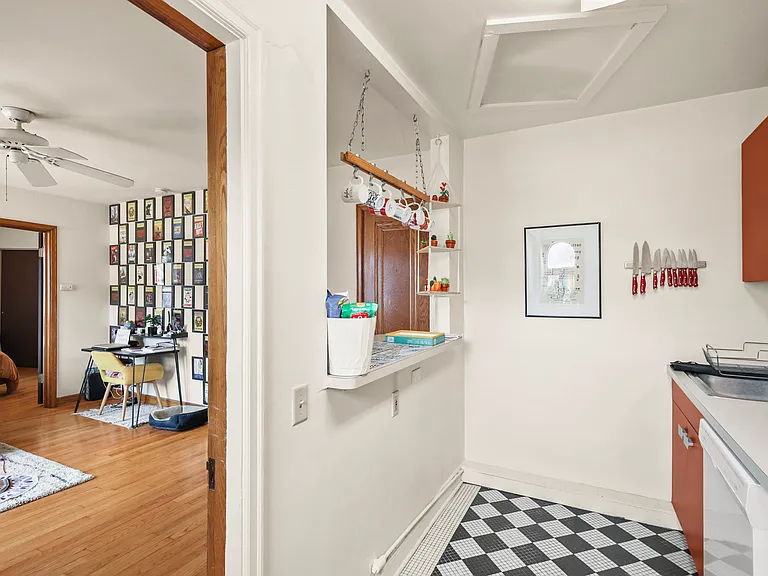 2609 University Ave #2 — Photo 11